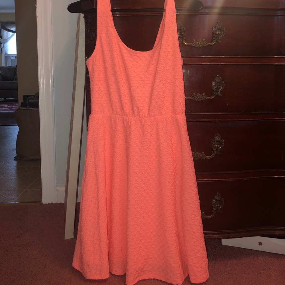 ADORABLE PINKISH ORANGE DRESS!!
